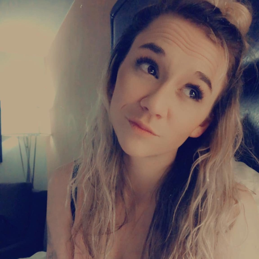 Meet your Posher, Avery